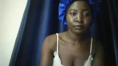 Snapshot of sha488823 chatting on January 3, 12:33 am sharon online show from January 3, 12:33 am