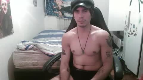 Snapshot of shacoklown chatting on April 9, 5:07 am shacoklown online show from April 9, 5:07 am