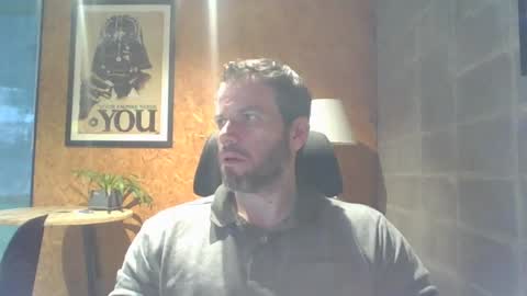 Snapshot of shad0w_hunter chatting on December 9, 9:26 pm shad0w_hunter online show from December 9, 9:26 pm