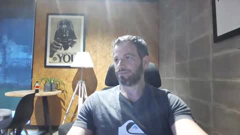 Snapshot of shad0w_hunter chatting on January 16, 10:23 pm shad0w_hunter online show from January 16, 10:23 pm