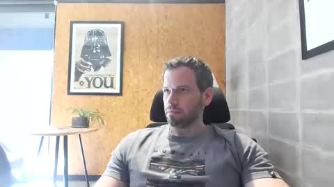 Snapshot of shad0w_hunter chatting on January 20, 7:57 pm shad0w_hunter online show from January 20, 7:57 pm