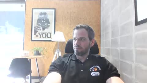 Snapshot of shad0w_hunter chatting on January 24, 6:35 pm shad0w_hunter online show from January 24, 6:35 pm