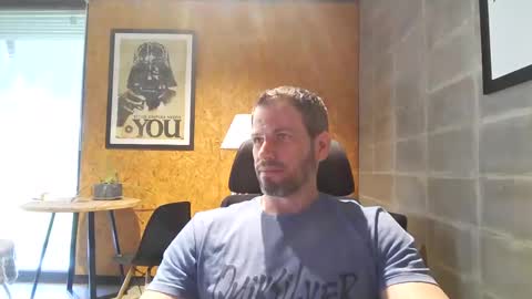 Snapshot of shad0w_hunter chatting on February 12, 2:21 pm shad0w_hunter online show from February 12, 2:21 pm