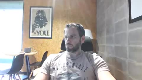 Snapshot of shad0w_hunter chatting on February 24, 12:59 pm shad0w_hunter online show from February 24, 12:59 pm