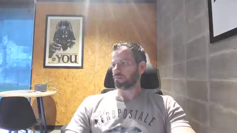 Snapshot of shad0w_hunter chatting on February 24, 9:41 pm shad0w_hunter online show from February 24, 9:41 pm