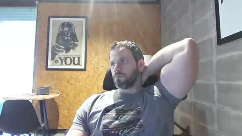 Snapshot of shad0w_hunter chatting on February 26, 12:36 pm shad0w_hunter online show from February 26, 12:36 pm