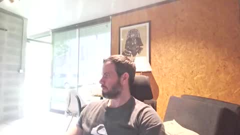 Snapshot of shad0w_hunter chatting on October 15, 1:44 pm shad0w_hunter online show from October 15, 1:44 pm