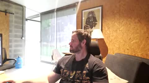 Snapshot of shad0w_hunter chatting on February 24, 1:31 pm shad0w_hunter online show from February 24, 1:31 pm