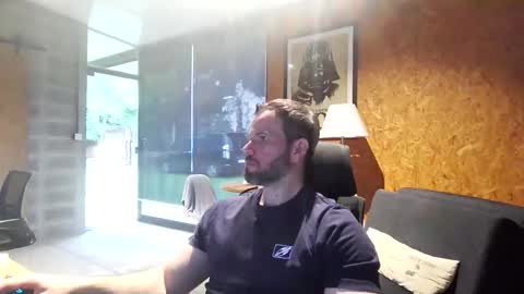 Snapshot of shad0w_hunter chatting on March 18, 12:30 pm shad0w_hunter online show from March 18, 12:30 pm