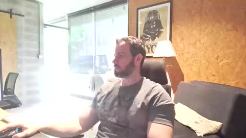 Snapshot of shad0w_hunter chatting on March 19, 2:10 pm shad0w_hunter online show from March 19, 2:10 pm