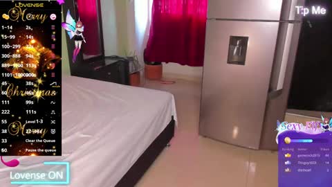 Snapshot of shaddaysmith chatting on December 22, 2:27 pm Shaday online show from December 22, 2:27 pm