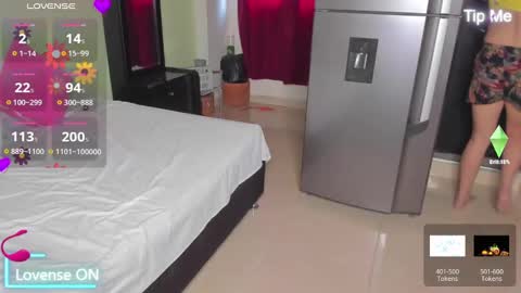 Snapshot of shaddaysmith chatting on September 9, 11:32 am Shaday online show from September 9, 11:32 am