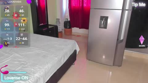 Snapshot of shaddaysmith chatting on September 11, 3:45 pm Shaday online show from September 11, 3:45 pm