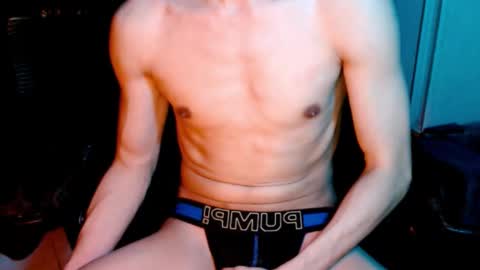 shadowfriend30 online show from December 6, 7:43 am