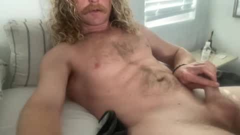 Snapshot of shaggy_sd chatting on March 8, 3:45 pm shaggy_sd online show from March 8, 3:45 pm