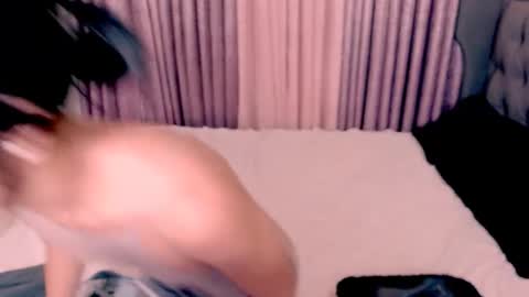 Snapshot of shaina_pleasure chatting on May 15, 10:50 pm shaina_pleasure online show from May 15, 10:50 pm