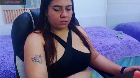 Snapshot of shaira_m1 chatting on October 7, 5:43 pm shaira online show from October 7, 5:43 pm