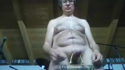 Snapshot of shairy702 chatting on October 16, 1:28 am shairy702 online show from October 16, 1:28 am