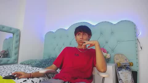 Snapshot of shakosk8 chatting on February 22, 3:51 am Shako online show from February 22, 3:51 am