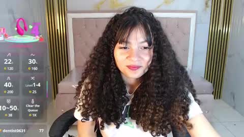 Snapshot of shalon_diaz_sub chatting on February 22, 4:40 pm Shalon online show from February 22, 4:40 pm