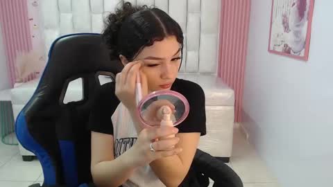 Snapshot of shalon_diaz_sub chatting on September 17, 1:02 pm Shalon online show from September 17, 1:02 pm