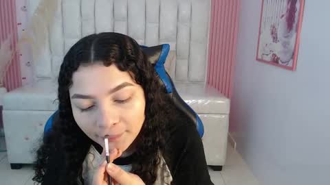 Snapshot of shalon_diaz_sub chatting on November 5, 1:55 pm Shalon online show from November 5, 1:55 pm