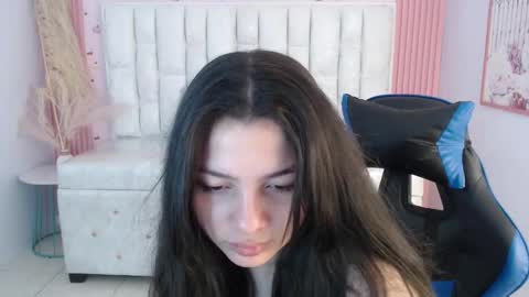 Snapshot of shalon_diaz_sub chatting on November 11, 1:22 pm Shalon online show from November 11, 1:22 pm