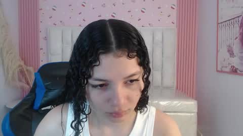 Snapshot of shalon_diaz_sub chatting on December 17, 1:06 pm Shalon online show from December 17, 1:06 pm