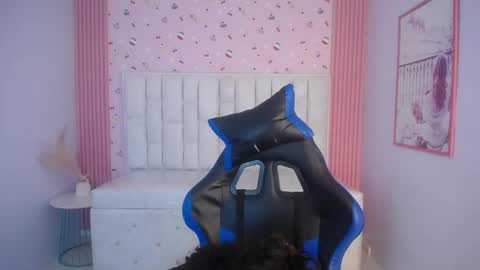 Snapshot of shalon_diaz_sub chatting on January 15, 1:26 pm Shalon online show from January 15, 1:26 pm