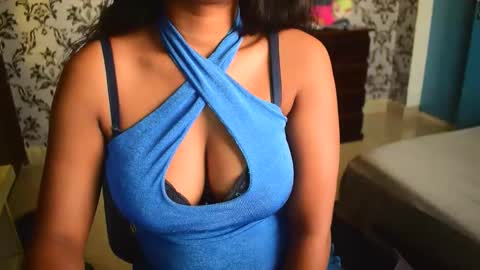 Snapshot of shanaya_indian chatting on September 17, 4:03 am shanaya indian online show from September 17, 4:03 am