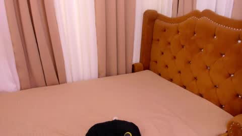 Snapshot of shane_018 chatting on July 28, 12:48 pm shane_018 online show from July 28, 12:48 pm