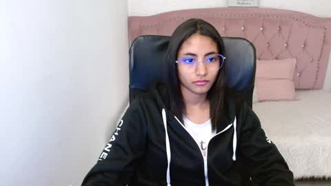 shanelle online show from February 3, 3:09 am