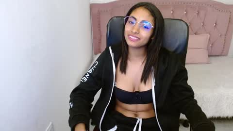 shanelle online show from February 3, 6:13 am