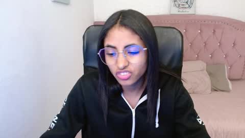 shanelle online show from February 12, 9:10 am