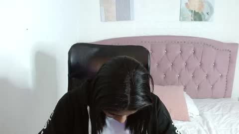 shanelle online show from September 17, 3:19 am