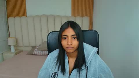 shanelle online show from February 4, 3:01 am