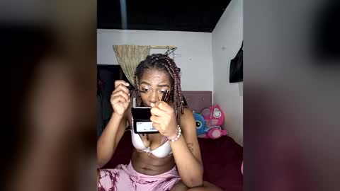 Snapshot of shanelle__ chatting on July 28, 6:20 pm S H A N E L L E online show from July 28, 6:20 pm