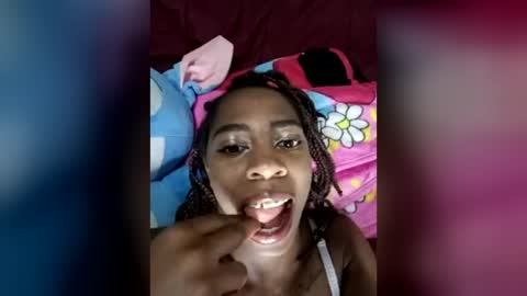 Snapshot of shanelle__ chatting on July 28, 7:39 pm S H A N E L L E online show from July 28, 7:39 pm
