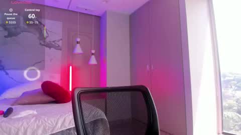 Shanell Moore online show from September 14, 3:33 pm