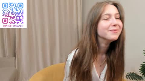 me name is Mia online show from February 21, 7:04 pm