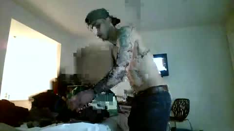 Snapshot of shaneoliday chatting on December 10, 6:28 pm shaneoliday online show from December 10, 6:28 pm