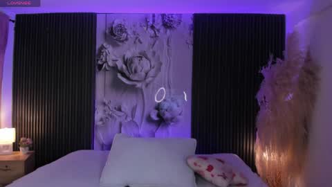 ShaniaDaniels online show from April 8, 10:43 pm