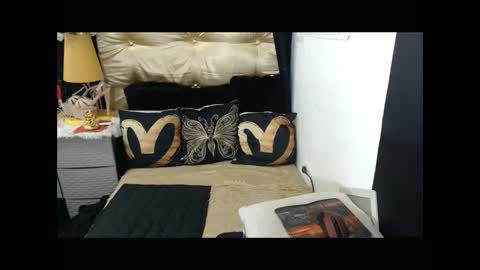 shanleehotcreammy online show from December 16, 11:43 pm