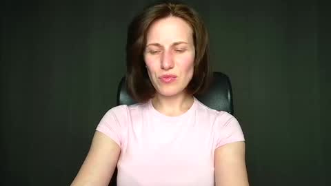 Snapshot of shannen_sweet chatting on May 2, 11:15 am Shannen online show from May 2, 11:15 am