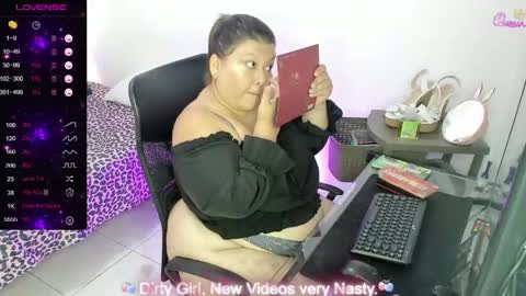 SHANNONBBW online show from April 5, 6:16 pm