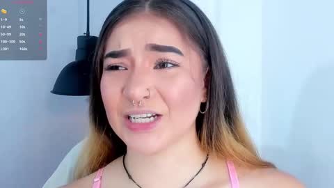 Shanntal  online show from October 7, 8:06 pm