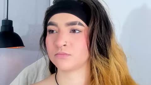 Shanntal  online show from October 15, 7:14 pm