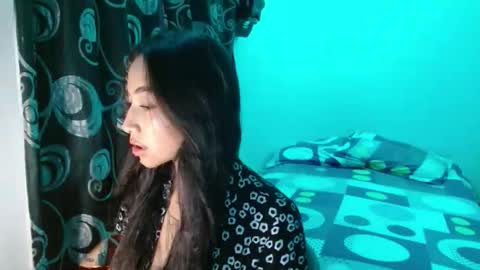 shantal_101 online show from December 2, 3:45 am