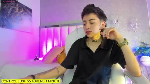 Snapshot of shantal_thompson21 chatting on April 28, 11:26 am Shantal online show from April 28, 11:26 am