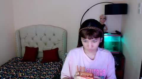 Snapshot of shantalfoxxy chatting on February 7, 2:15 am SHANTA FOX s online show from February 7, 2:15 am